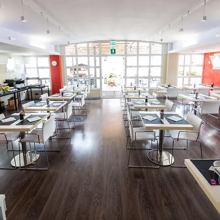 Tor Vergata Hotel 4*