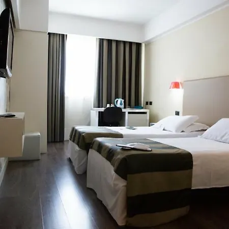 Otel Tor Vergata 4*